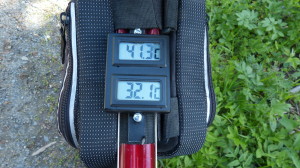 Teplota motoru po asi 10km stoupání 41°C a teplota řj. kelly 32°C je to u díky přidavnému chlazení ventilátorem.