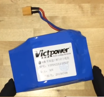 Zlá fake-batéria z elektroboardu